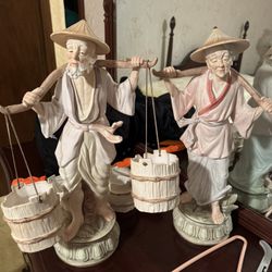 🏺 Vintage Asian Water Carrier Figurines – Pair