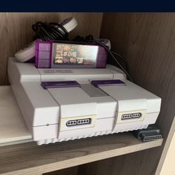 Nintendo with 124 games & 2 Controls