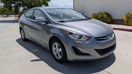 2015 Hyundai Elantra SE. LOW MILES!!!