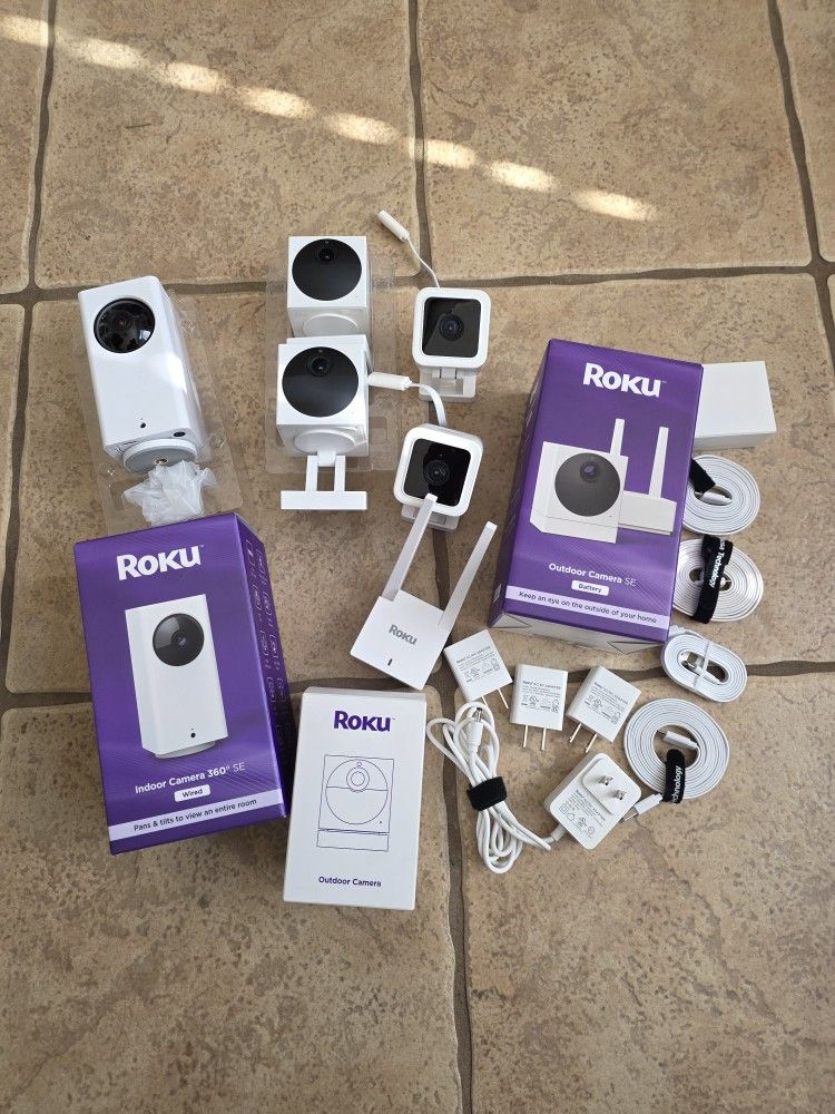 Roku Smart Home Base & Outdoor, Indoor And 360 Cameras Wi-Fi - Connected Bundle 