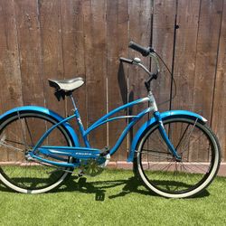 Electra Women’s Deluxe 3 speed beach cruiser.  Blue Rides and shifts smooth. 