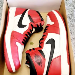 Size 11 Nike Air Jordan 1.5 Retro High The Return Chicago 768861-601.
