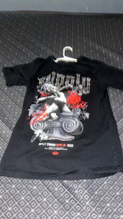 Graphic tee