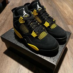 Air Jordan 4 Retro “THUNDER” ⚡️