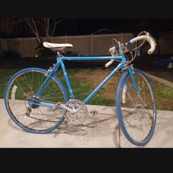 Schwinn Le Tour III / 10 Speed Made In JAPAN