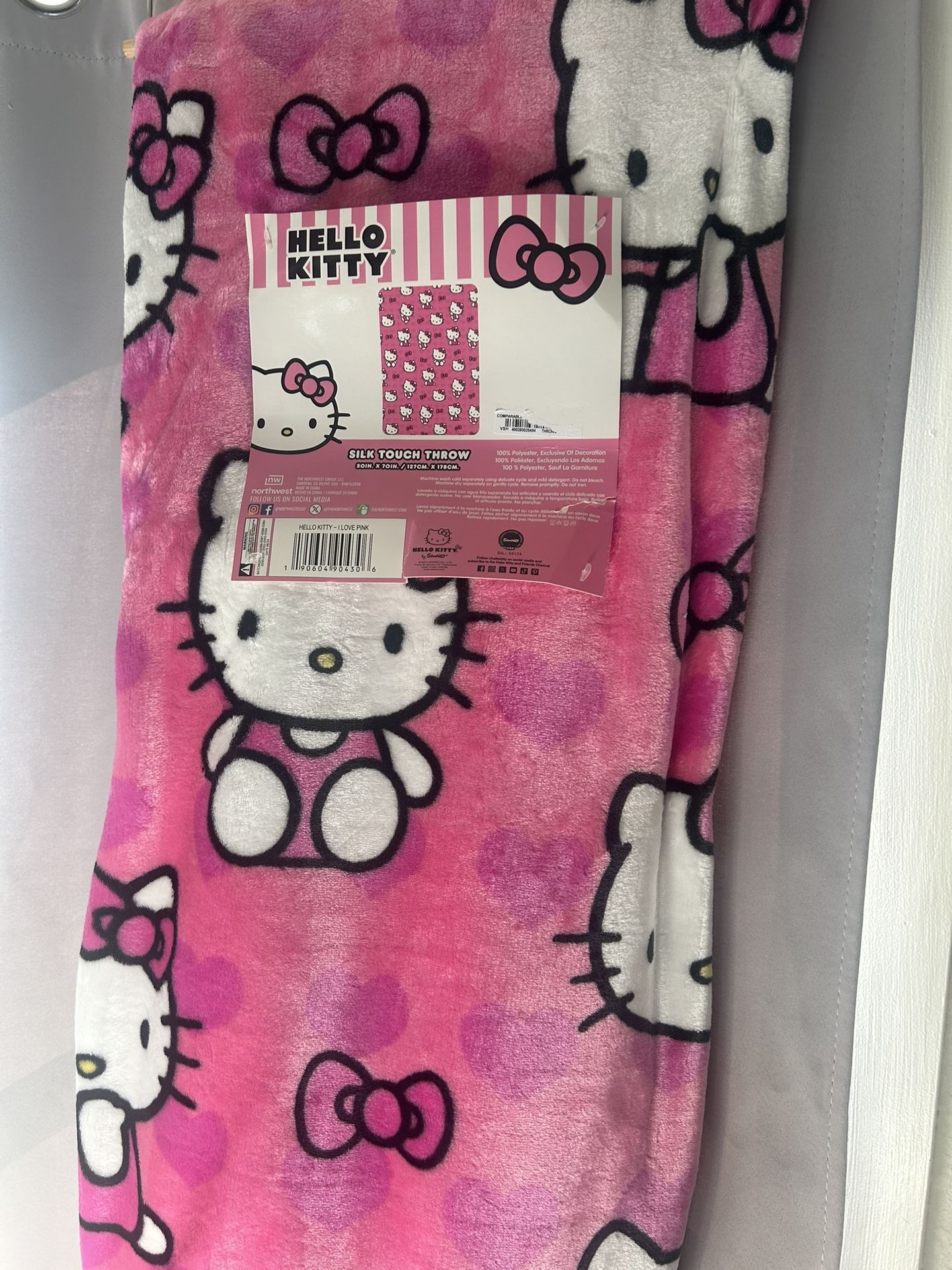 Hello Kitty Blanket