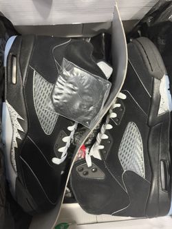 Jordan 5 Black Matallic Reimagined