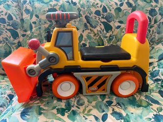 Little Tikes Dusty Bull Dozer