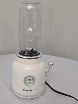 Frigidaire ESMM100 Cream Smoothie Maker 300W Retro Style Personal Blender