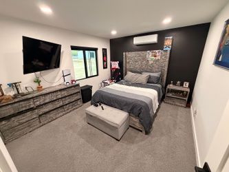 Bedroom set
