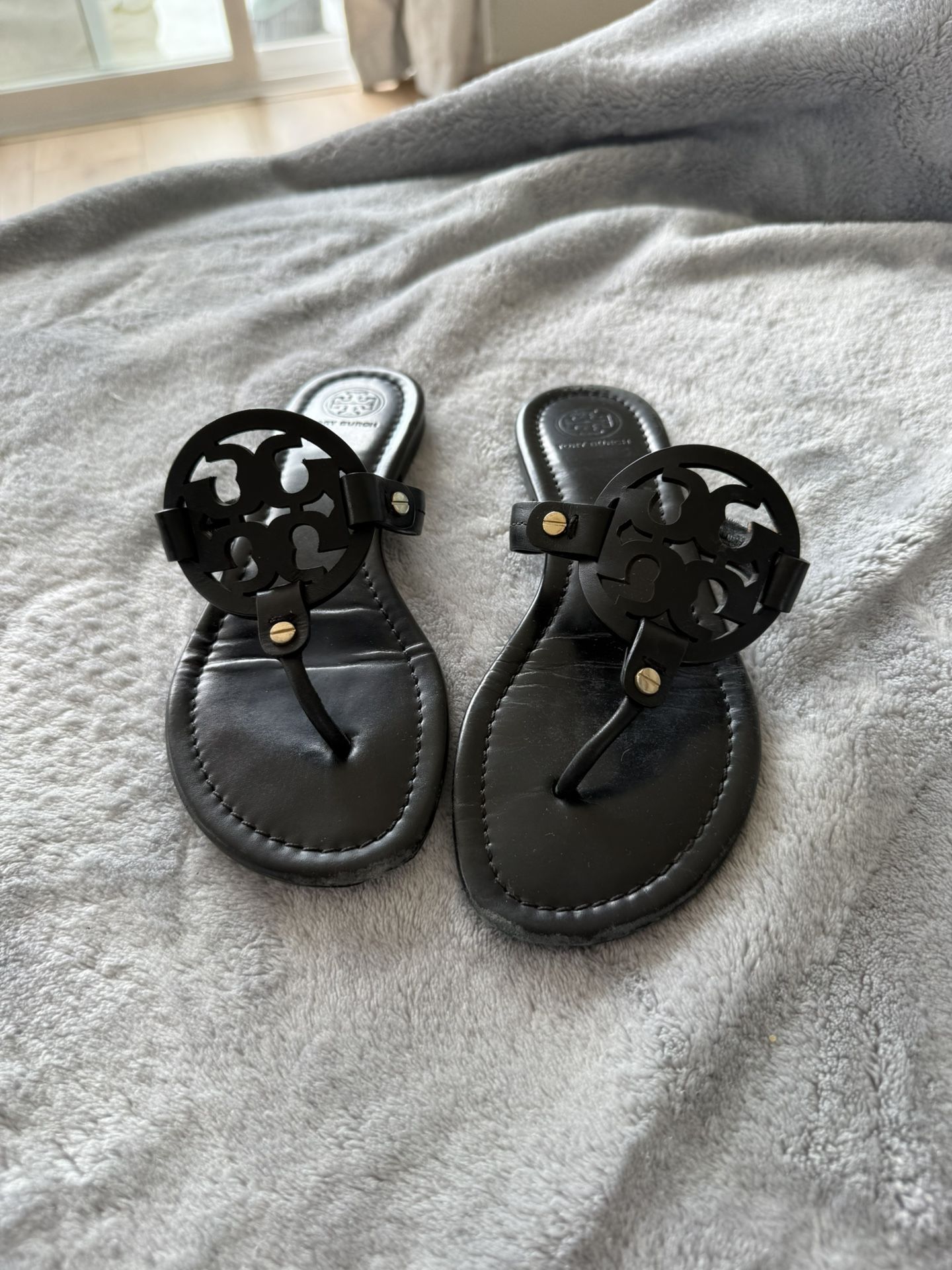 Women’s Shoes 7.5