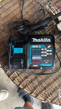 Makita battery charger