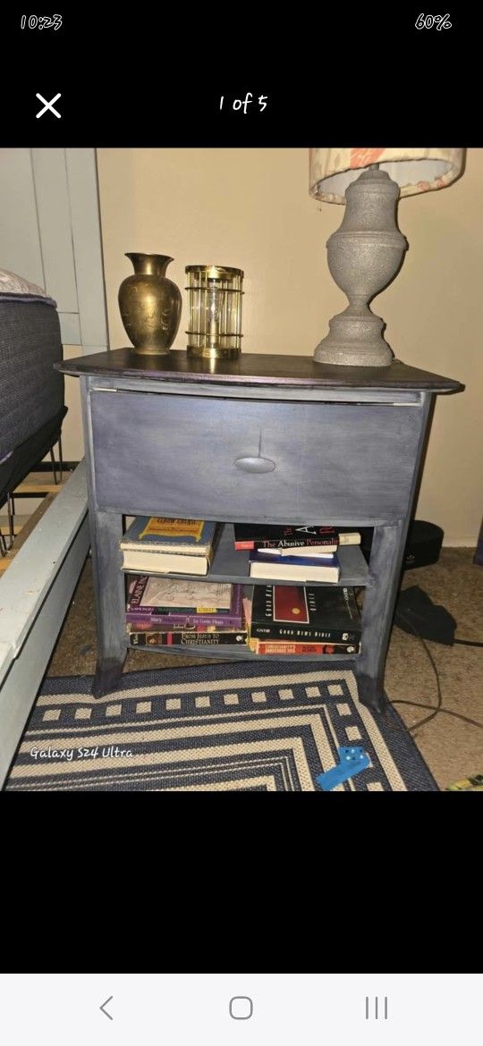 Nightstand/side Table