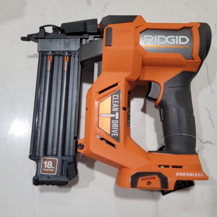 RIDGID18V Brushless Cordless 18 Gauge 2 1/8 in. Brad Nailer (Tool Only) with CLEAN DRIVE Technology