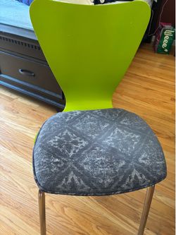 Desk chair