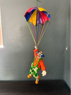 Vintage Handmade Paper Mache Clown w/ Umbrella. Multicolored. Pre Owned.