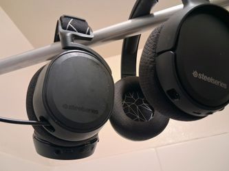 2 for 1 Steel Series Arctis 1 & 7 Gaming Headset Bundle