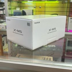 Fujifilm X—M5 With 15-45mm Lens