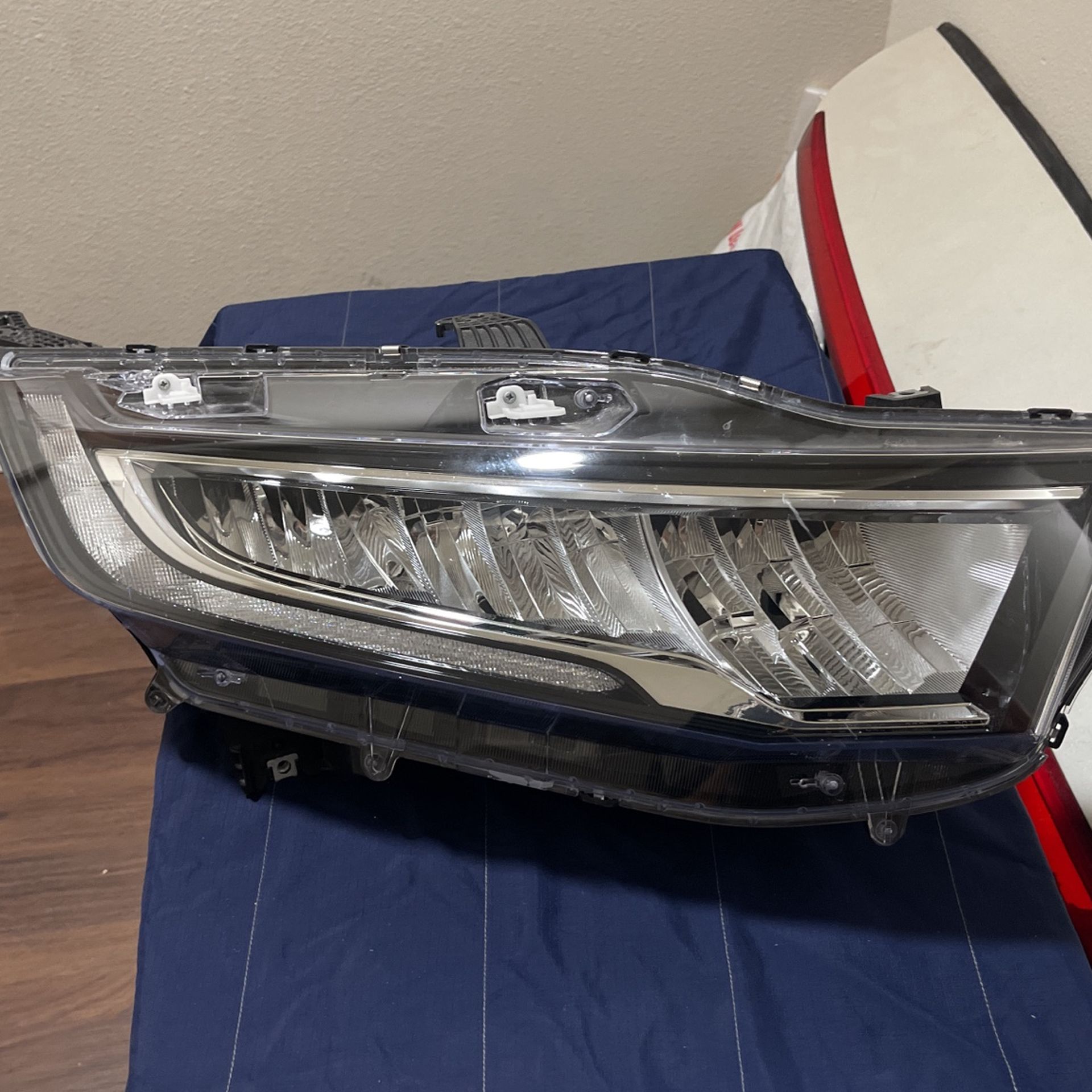 2018 /2020 HONDA ODYSSEY Headlight