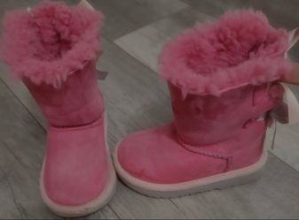 Pink Ugg Baby/Toddler Boots