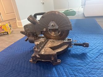 Hitachi C10FCE2 10” Compound Miter Saw – Works Great