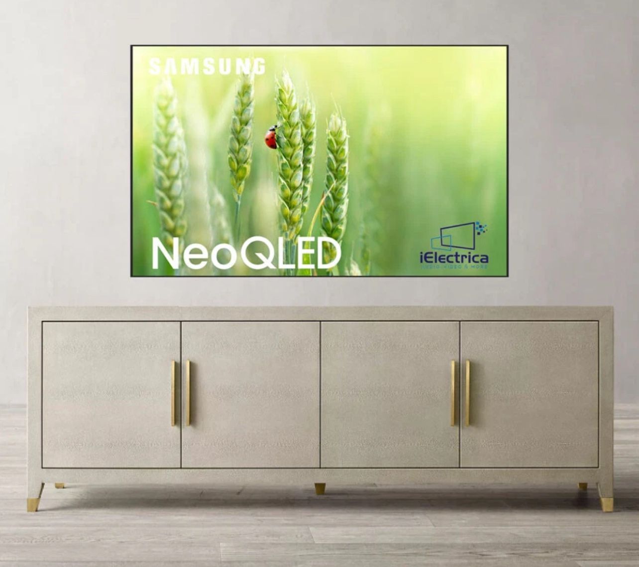 In Excellent Condition Samsung 50-Inch QLED 4K The Frame LS03B Series Smart TV QN50LS03BAFXZA