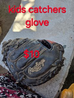 $10 Kids catchers glove