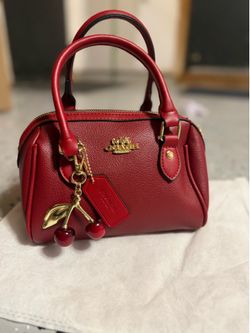 Hermosa cartera para dama disponible se asen envíos en todo usa