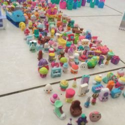 Lot Of 306 Shopkins 