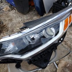 2016 To 2018 Kia Optima Driver Side Headlight OEM Part