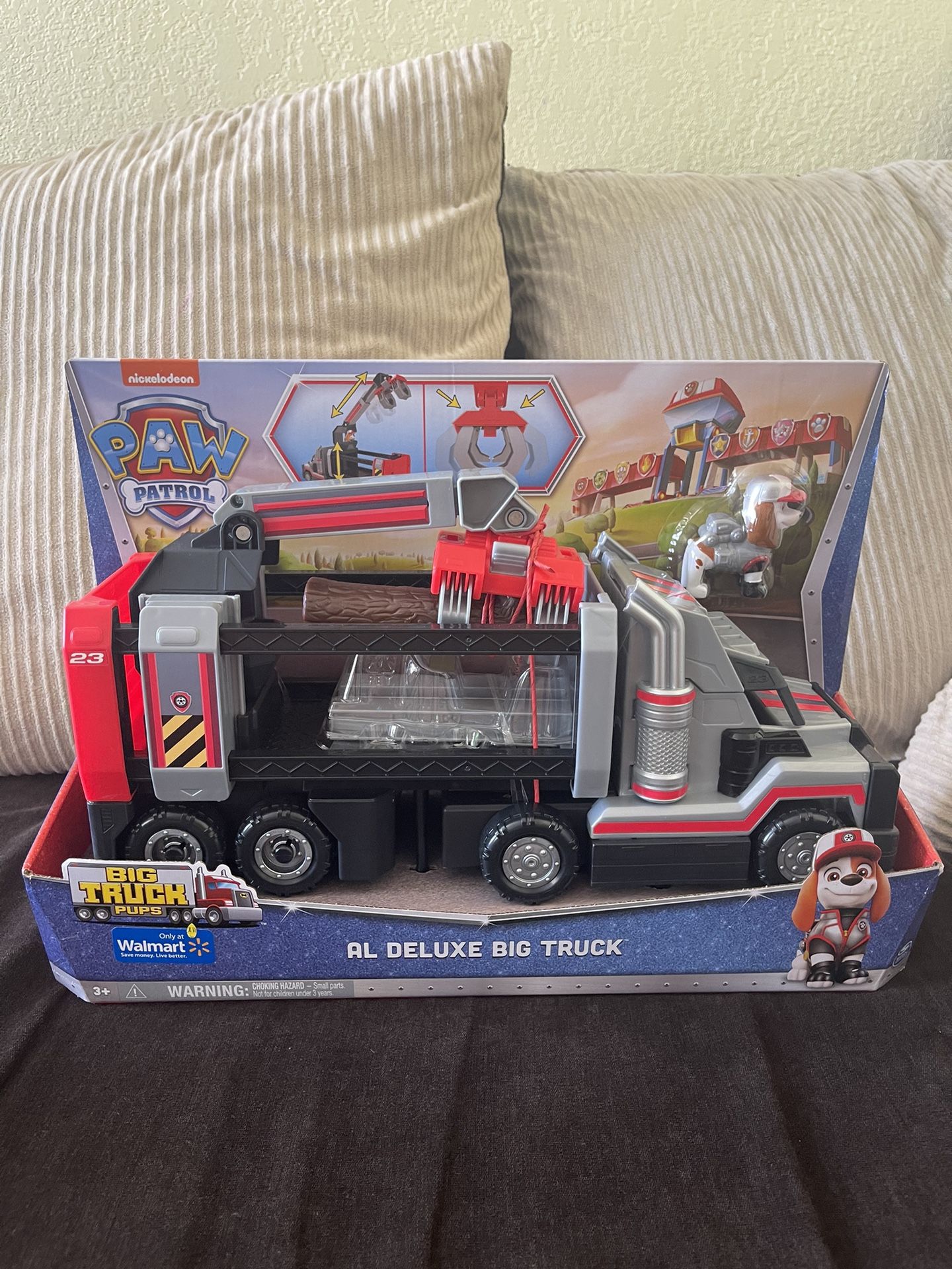 PAW Patrol, Al's Deluxe Big Truck Toy with Moveable Claw Arm and Accessories Brand new in box