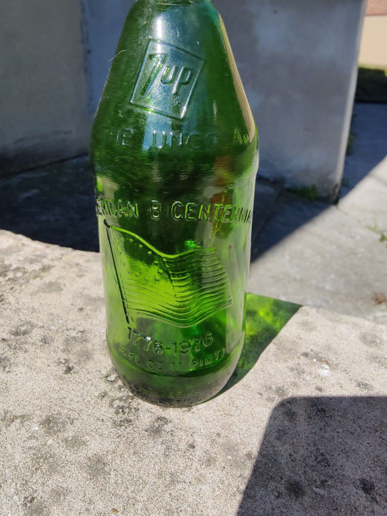 Vintage 7up Uncola Bicentennial Bottle With Metal Cap 1976 Americana