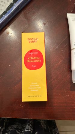 Eqqual Berry Glow Filter Vitamin illuminating Toner