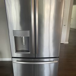 GE Refrigerator