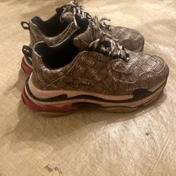 Balenciaga guccis Sz 11