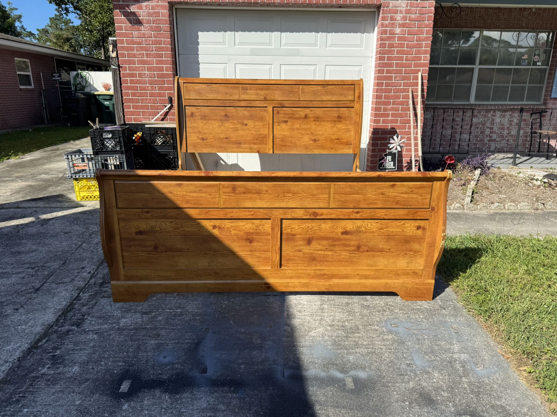 Ashley Furniture King Size Blended Wood Sleigh Bed w/Pine Wood Vineer