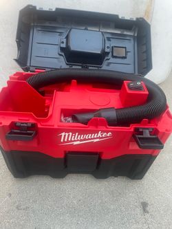 Milwaukee M18 18-Volt 2 Gal. Lithium-Ion Cordless Wet/Dry Vacuum