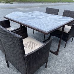 Outdoor Table Set With 4 Chairs New Assembled 