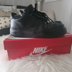 Nike Size 12 Men Good Condition $20