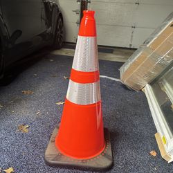 28” Heavy Duty Traffic Cones 7lbs Base Dot Specs