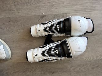 Kids hockey sheen guards