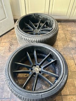 AVANT GARDE WHEELS 3 piece forged ( 2 wheels has bend lip for part or fix )
