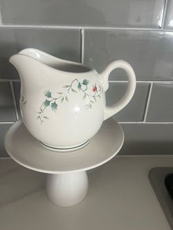 Pfaltzgraff Winterberry Gravy Pitcher