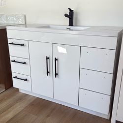Vanity For Sale $600 