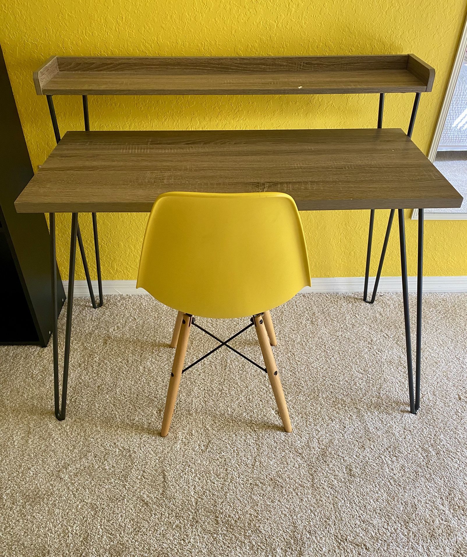 Desk & Chair