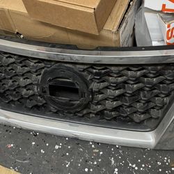 Nissan Pathfinder Front Main Grille OEM for 2013’ 2014’ 3015’