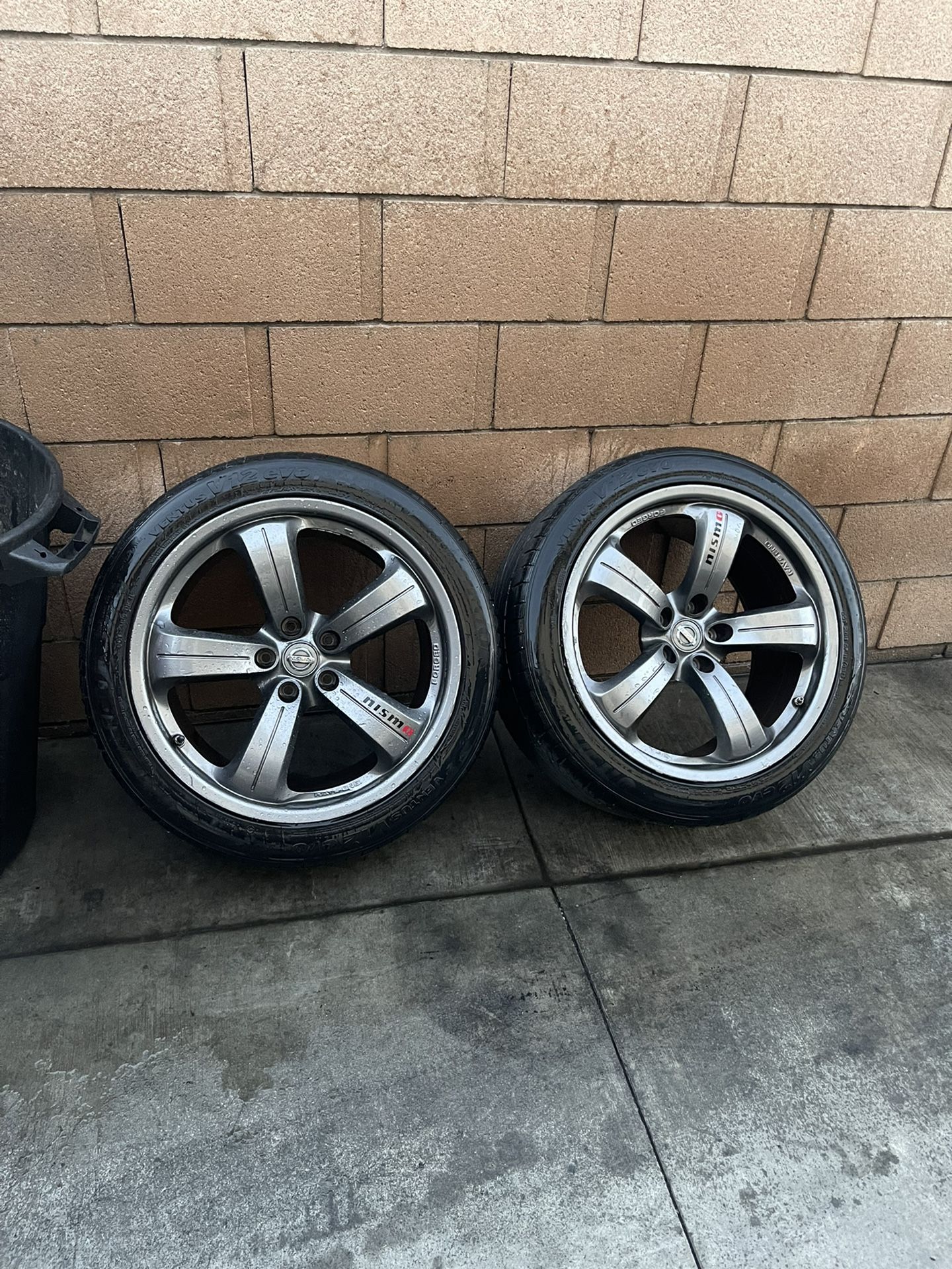 Rear Nismo 350z Wheels 19s (almost Bald Tires)