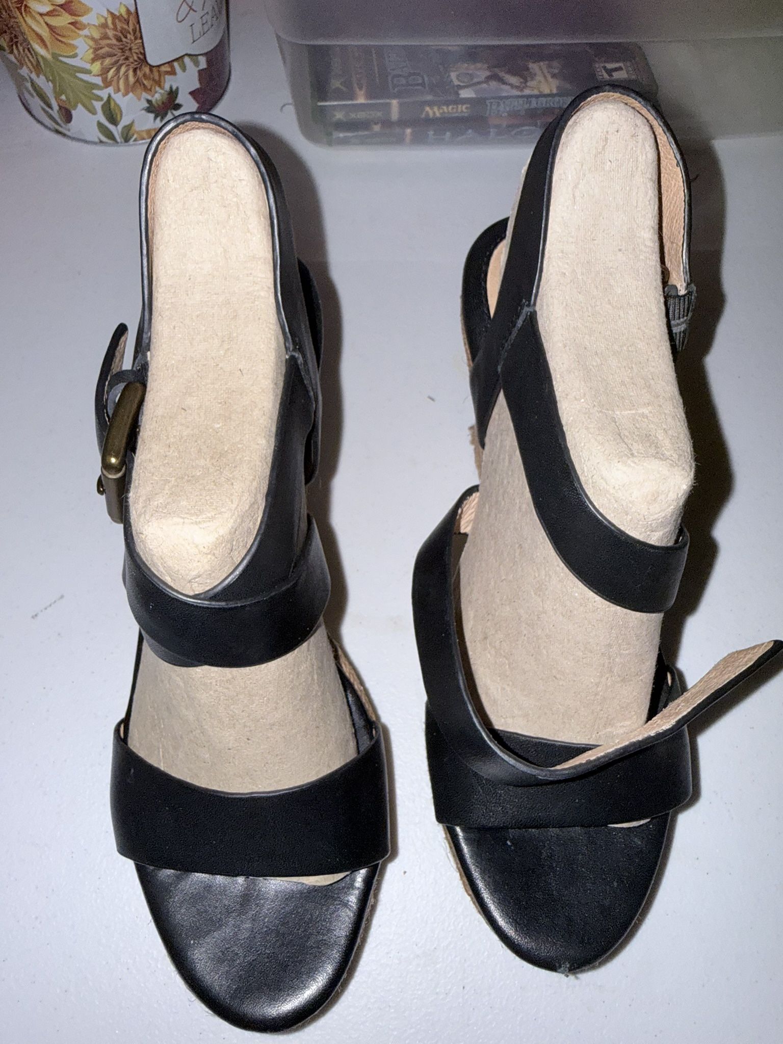 Soft platform style sandals Size 7