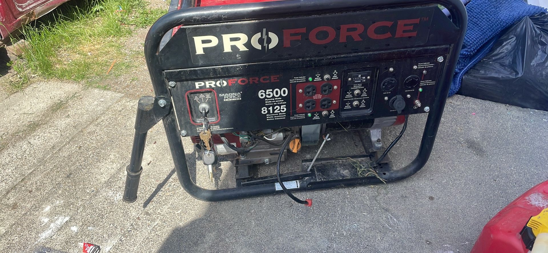 COLEMAN PROFORCE 6500 WATT GENERATOR