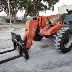 8,000lbs 42' Reach Forklift - Xtreme XR842